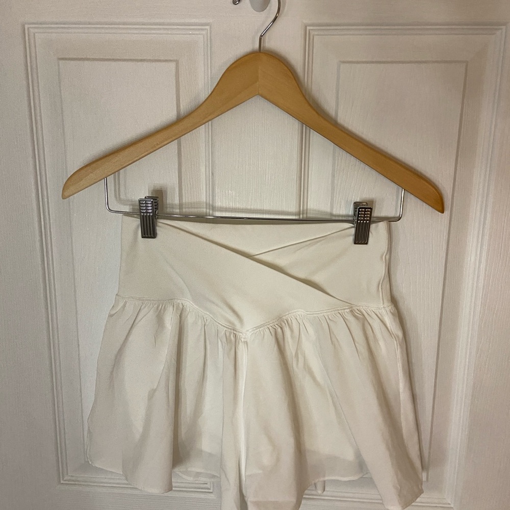 OFFLINE By Aerie Real Me Crossover Flowy Shorts